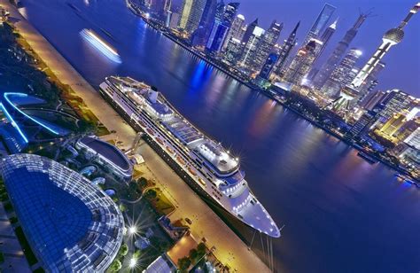 are cruise ships stopping in china
